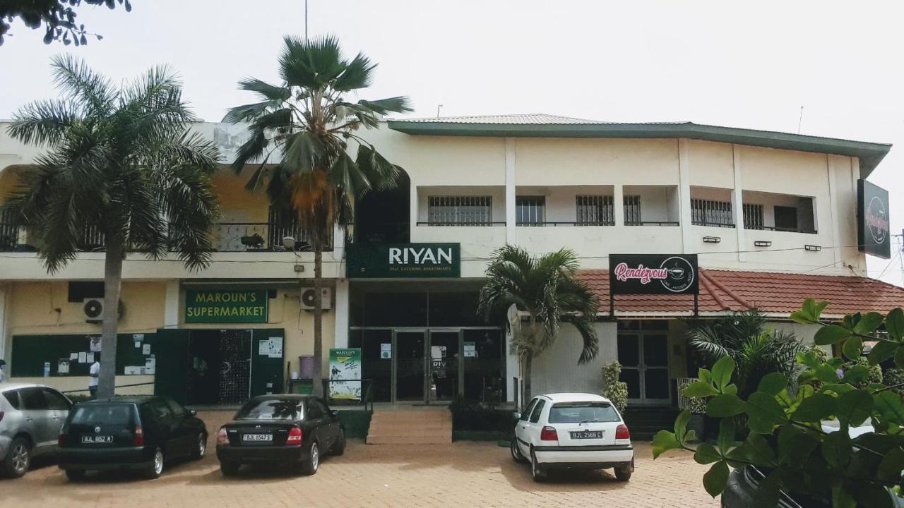 Riyan Apartment Kololi Eksteriør bilde